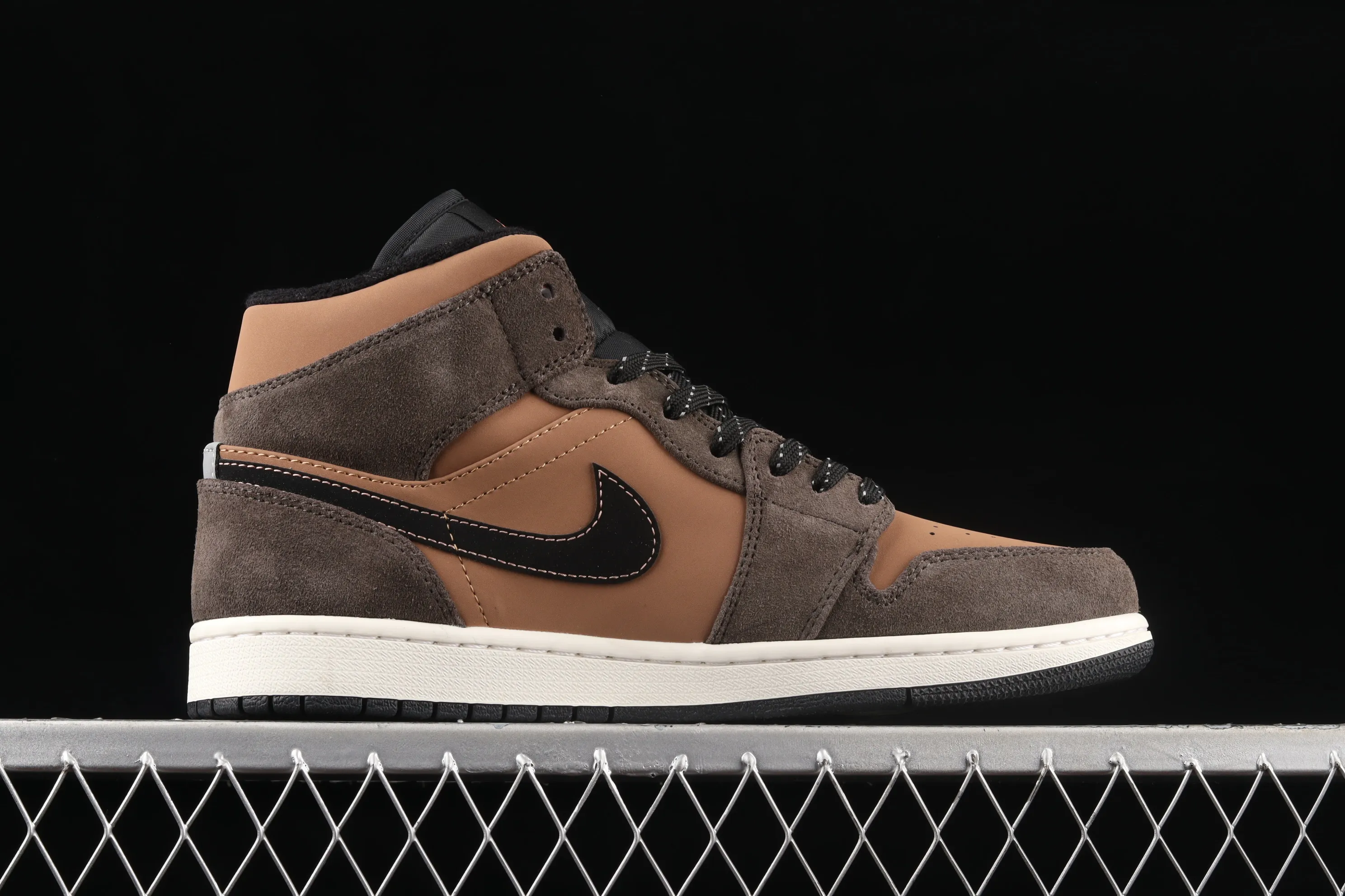 All categories Air Jordan Jordan series basketball shoes Air Jordan 1 Mid G version pure original Air Jordan 1 Mid AJ1 Joe 1 earth brown DC7294-200